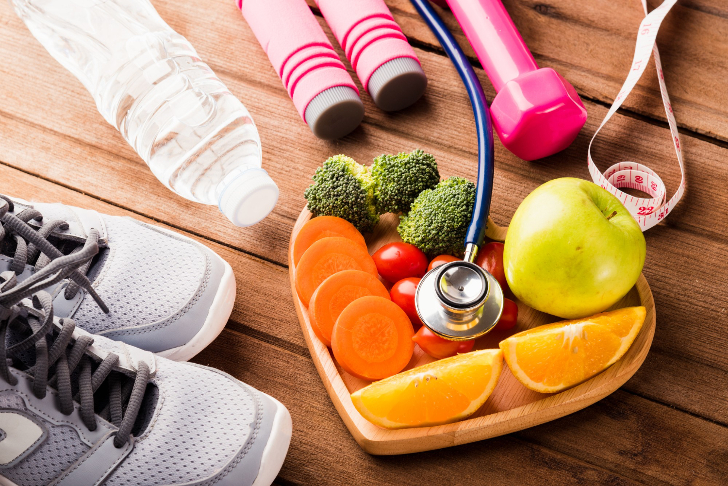Elementos deportivos y alimentación sana